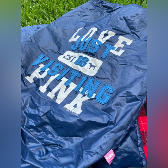 Victoria’s Secret RARE Vintage 💖🏕️ PINK Road Trip Sleeping Bag And Storage Bag - Picture 6 of 9